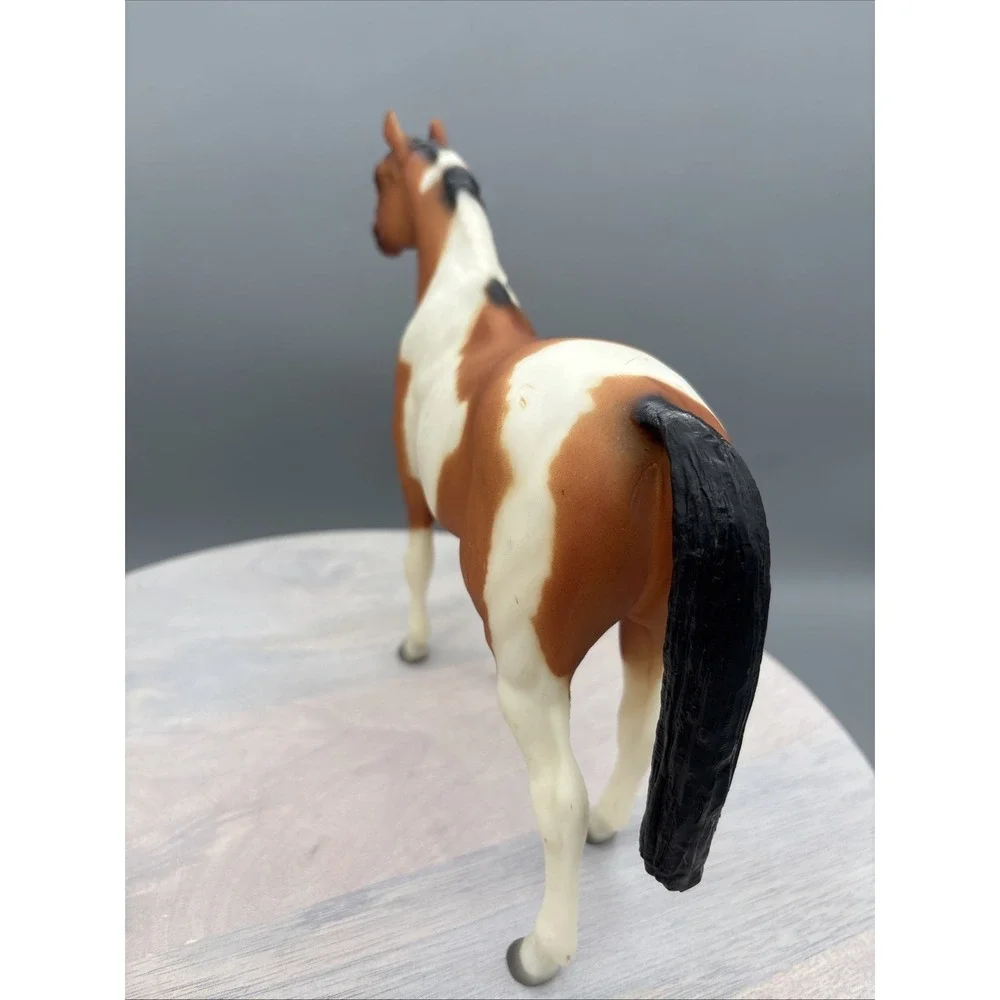 Breyer Kaleidoscope Collectors Edition Chestnut Paint Tour Model 702395 Horse